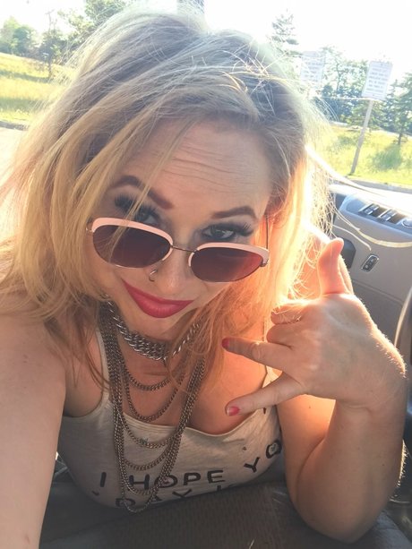 Chloena Starchild best star photos