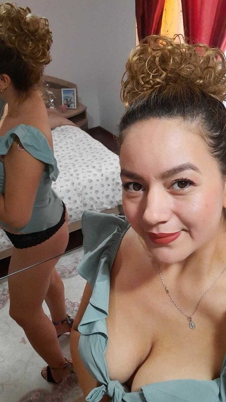Crisxxx PL_ pretty model image