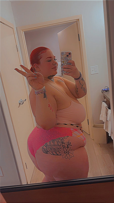 Adventures with Aubrey_ pretty actress img