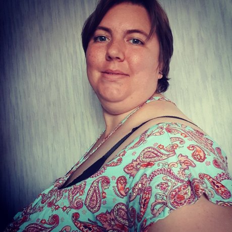 Beccles Cake nude thumbnail