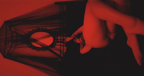 Deadly Doll art model image