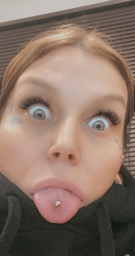 BELLA ROZE sexy pornstar galleries