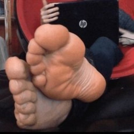 NewcastleFeet exclusive pornstar pictures
