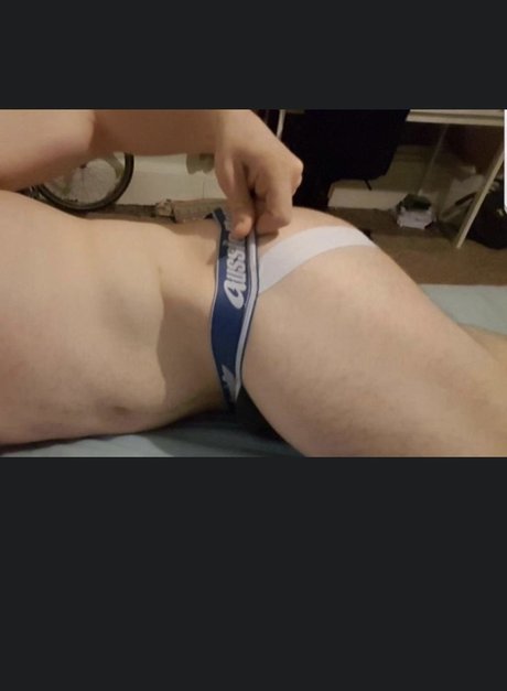 Cumbucket22 model nude img