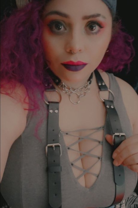 cuddlyclit free model pic