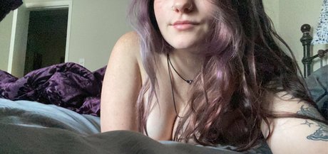 thevirgobabyx erotic actress image