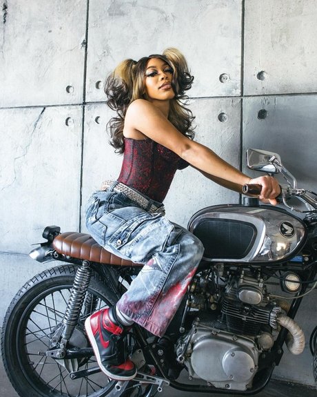 pattaya ladyboy onlyfans pornos images