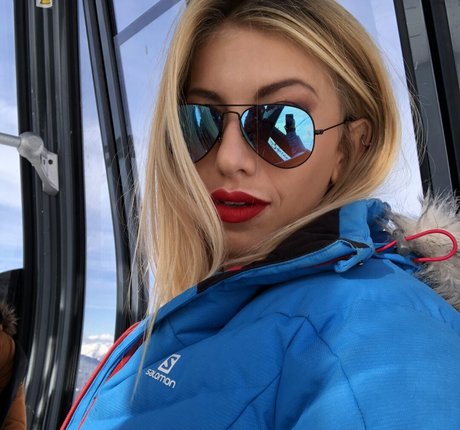 petite teen onlyfans nude images