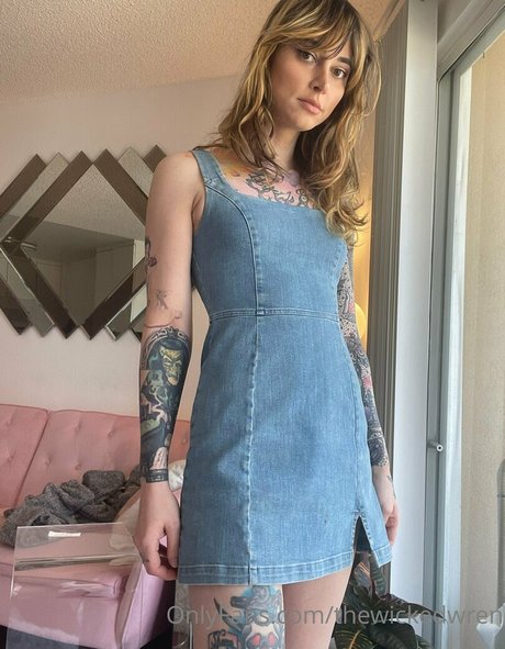 thewickedwren porn model pic