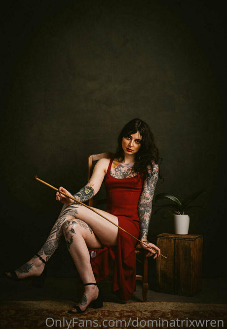 thewickedwren sexy actress image