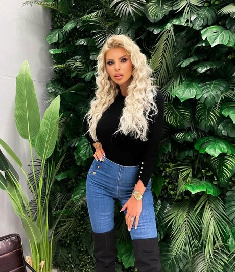 Lela Ceterova nice actress galleries