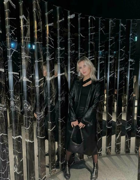 babyyzoeyy model art images