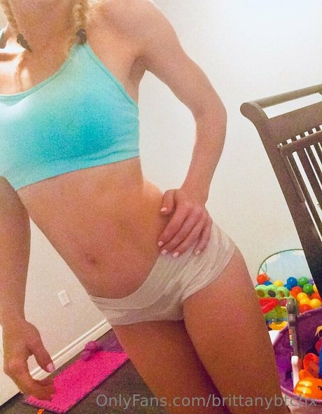 brittanybtchx naked actress image