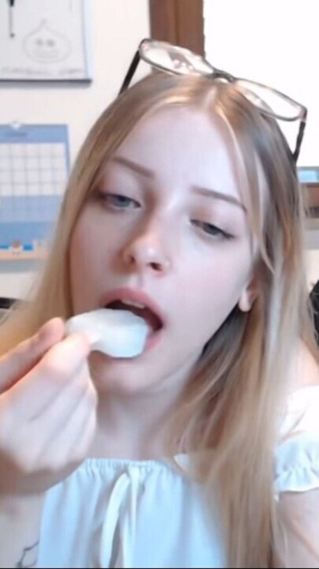 gloryhole wife onlyfans art nude photo