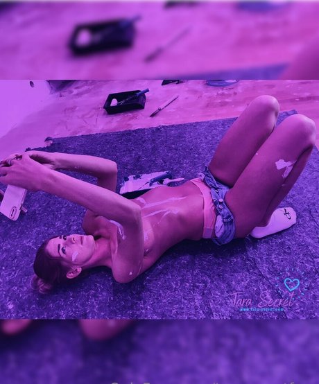 tarasecretfree star naked picture