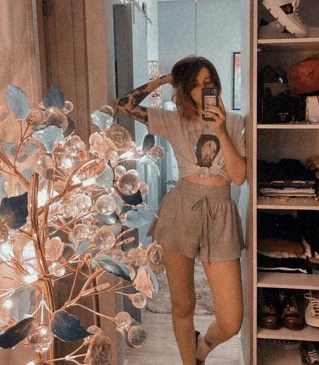 pregnant onlyfans art nude image