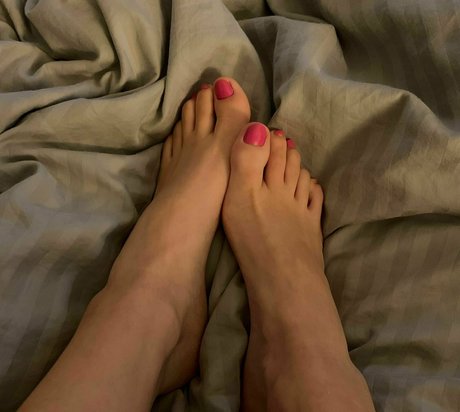 lauraaloove art star image