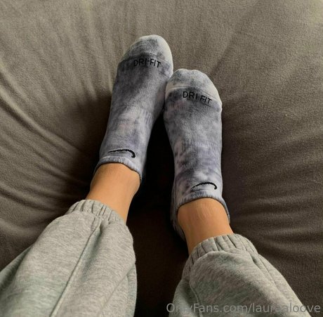 lauraaloove sexy model picture