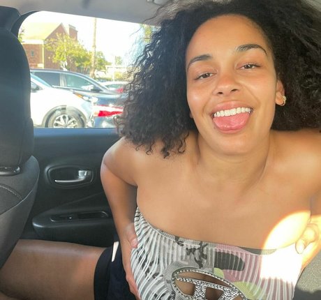 Jorja Smith model archive