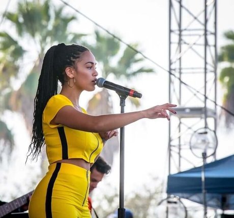Jorja Smith erotic star images