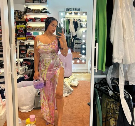 Jorja Smith model best images