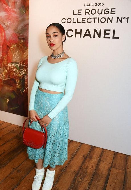 Jorja Smith pretty actress pic