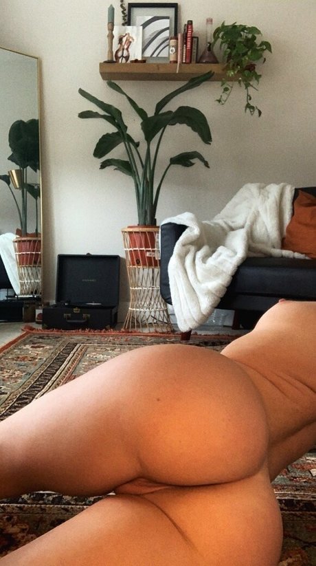 lila davis art model photo