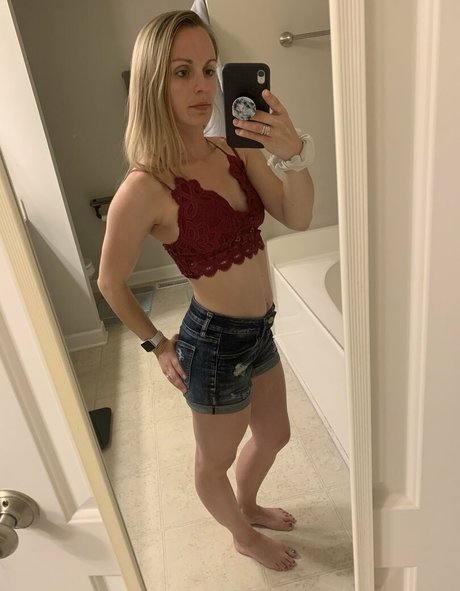 littlewaistinyourface nudes pornstar pic