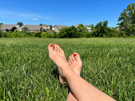 Pretty Little Feet actress gallery
