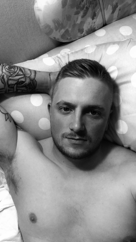 Nath93 exclusive model gallery