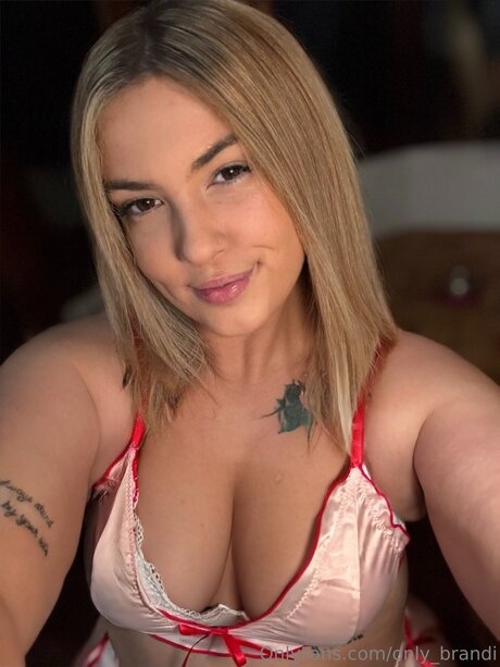 BRITISH BRANDI RAEE_ art star pictures