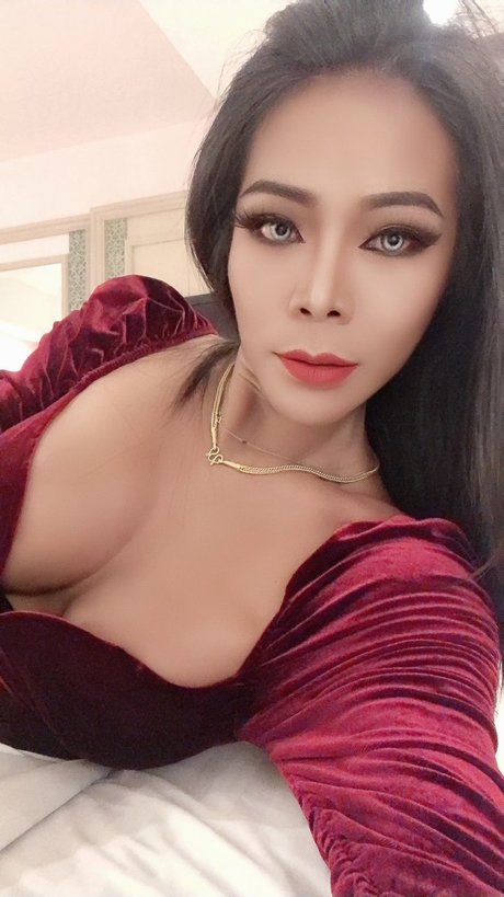 TS Paeng sexy pornstar gallery