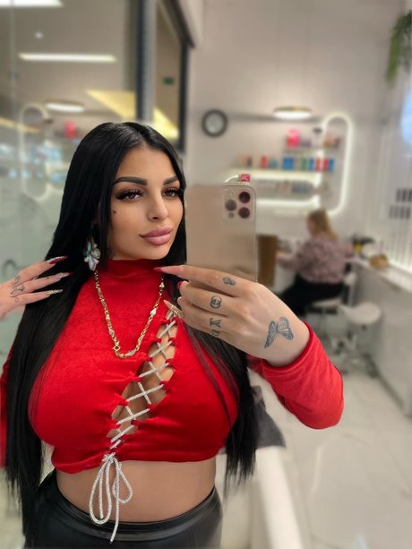 Patriinkaa23 pornstar sexy image