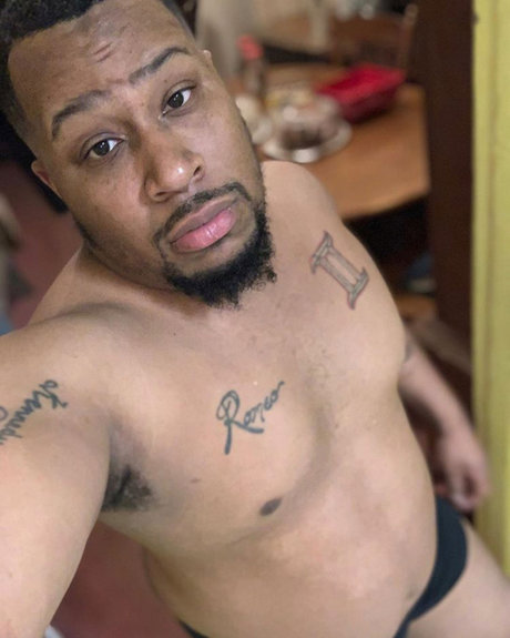 Big Body Benz naked star picture
