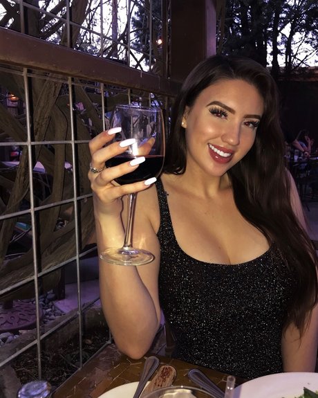 Ashley Renae perfect actress pic