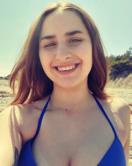 Petite Demon model free img