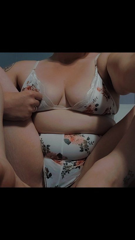 famous midget onlyfans naked photo