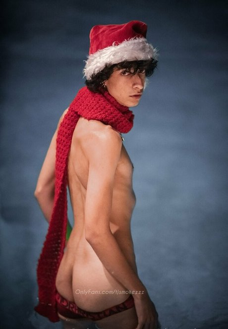 tjsmokezzz erotic star image