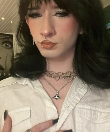 Cherry Darling nude thumbnail