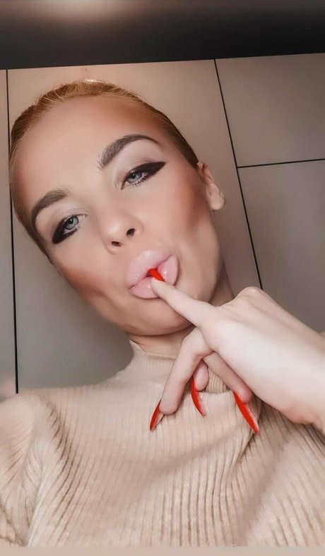 juleeya 69 free model pics