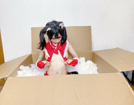 Joyce Poring star nude photos