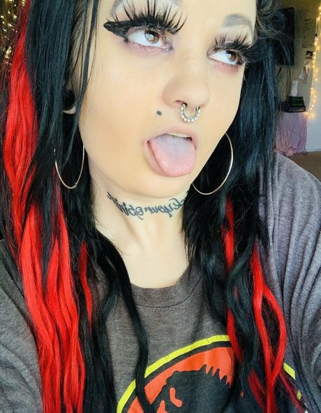 knockedxloose nudes actress pictures