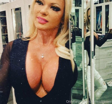 dildo onlyfans beautiful naked picture