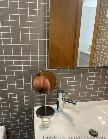 poliamorosaa star naked picture