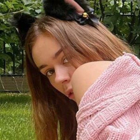 GoodGirlLika pornstar free pictures