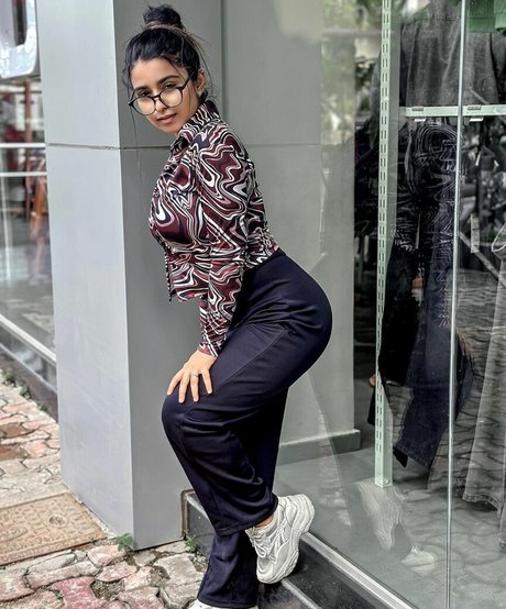 Suhana Khan star top img