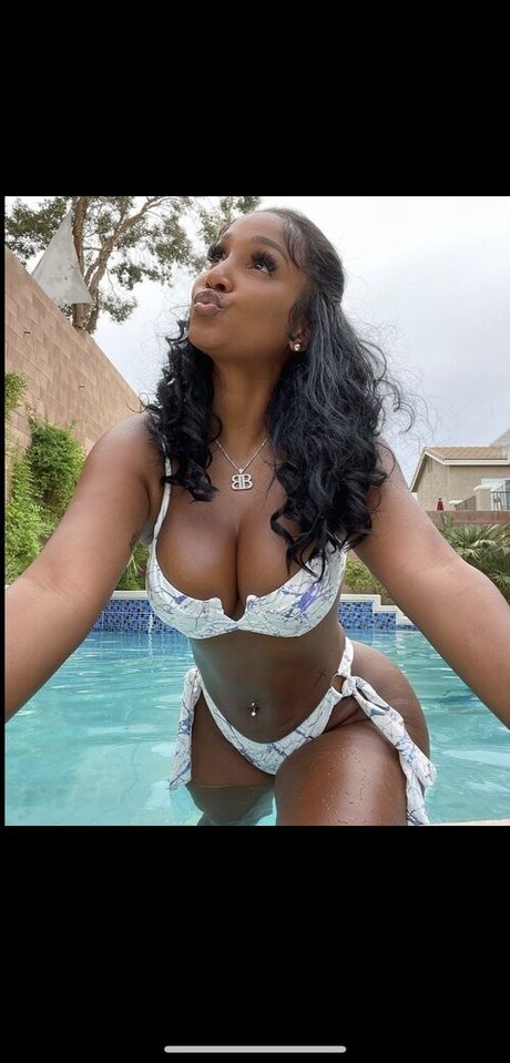 Bernice Burgos erotic model archive
