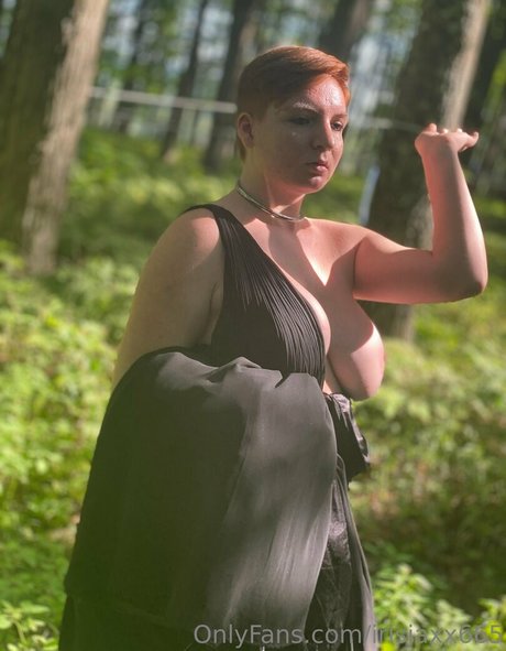 irisjaxx665 model nice galleries