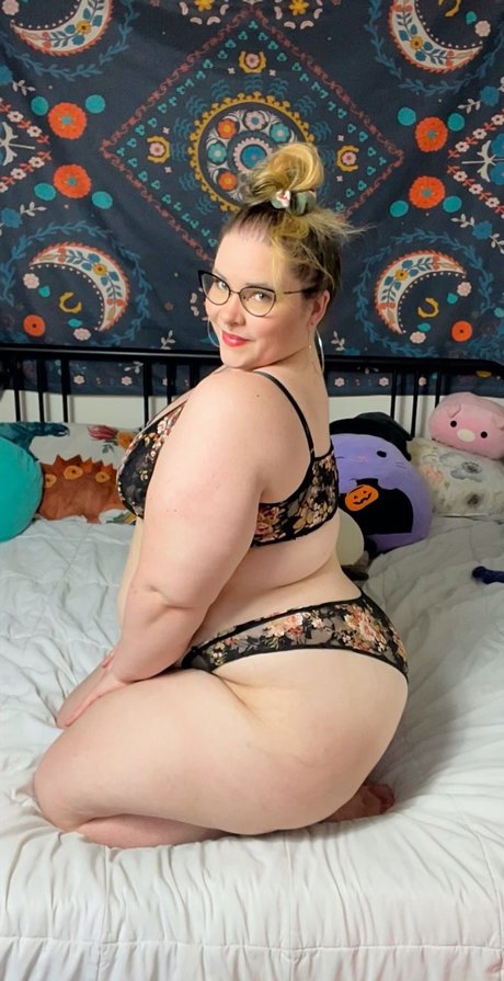r NO PPV model beautiful pics