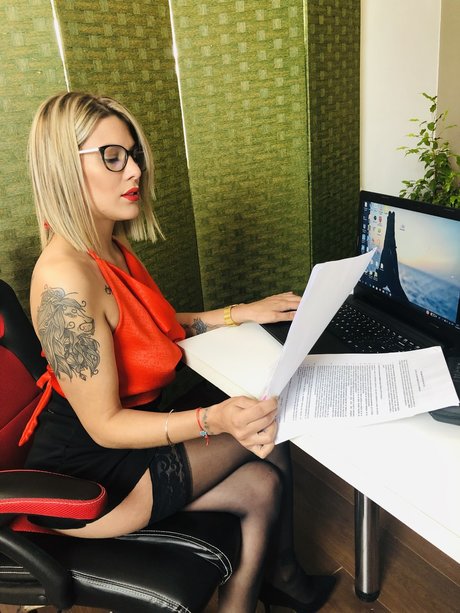 Natyniklos2 model pornographic pics